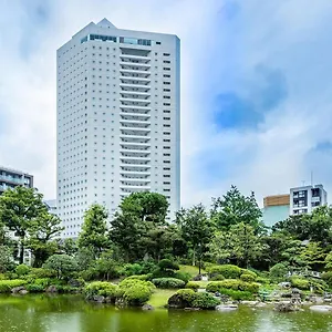 Apa & Ryogoku Eki Tower מלון