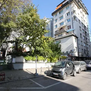 & Restaurant The House 2* סופיה